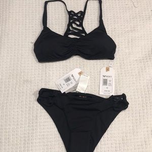 black 2018 roxy 2 piece set!